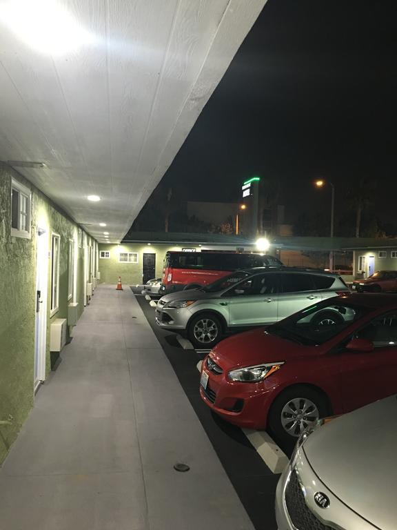 Town House Motel Lynwood Buitenkant foto