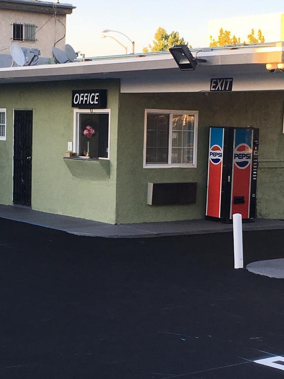 Town House Motel Lynwood Buitenkant foto