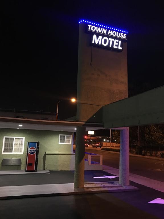 Town House Motel Lynwood Buitenkant foto