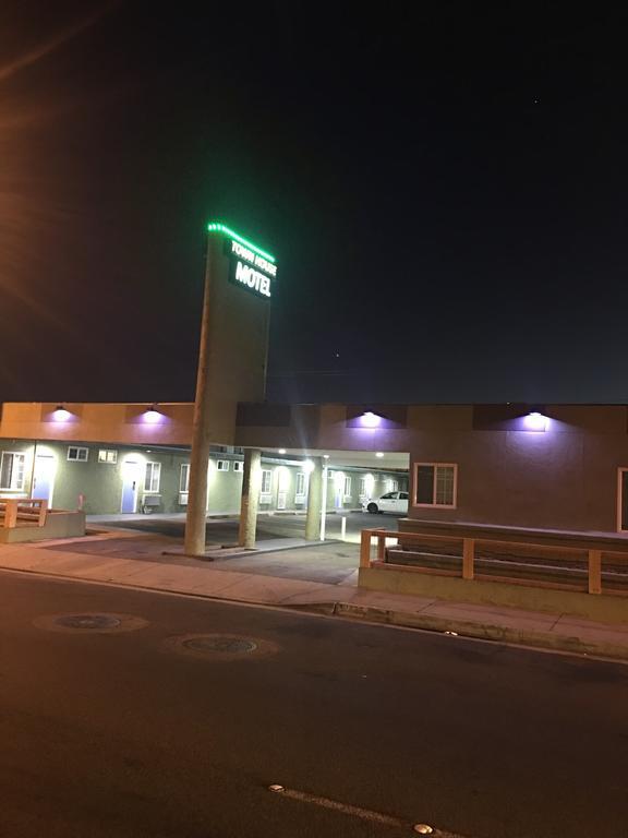 Town House Motel Lynwood Buitenkant foto