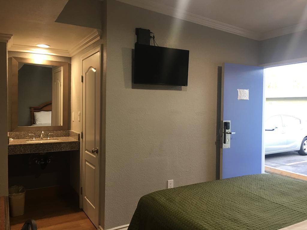 Town House Motel Lynwood Buitenkant foto