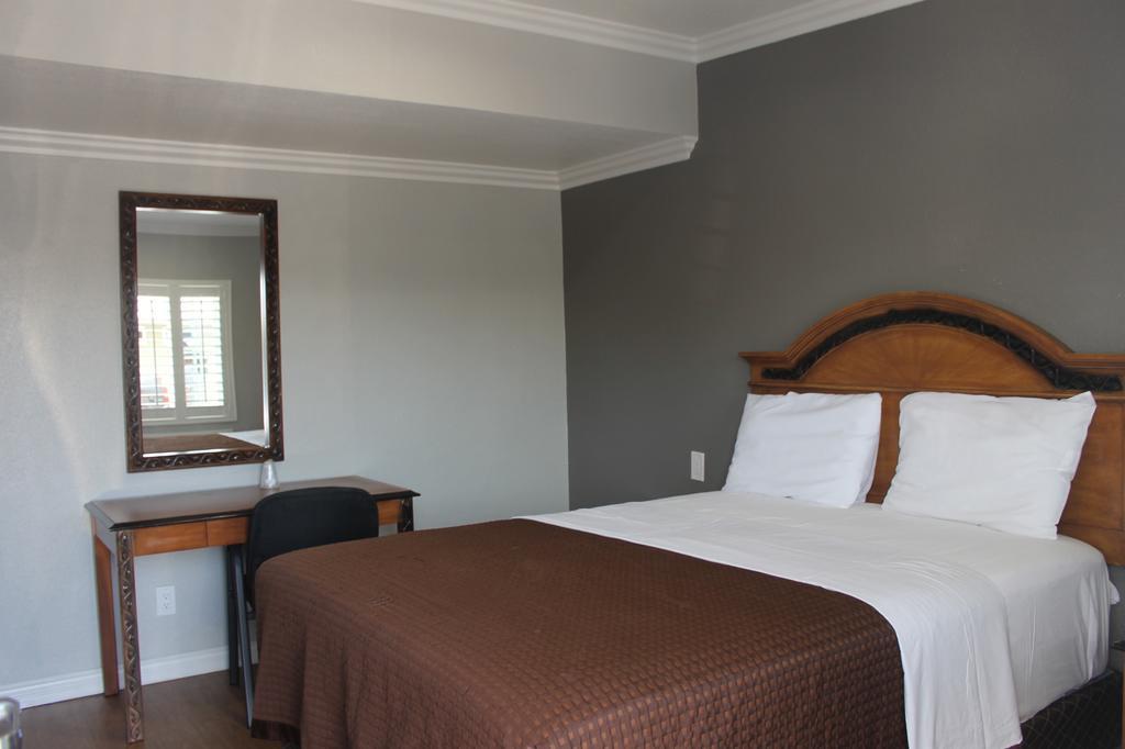 Town House Motel Lynwood Buitenkant foto
