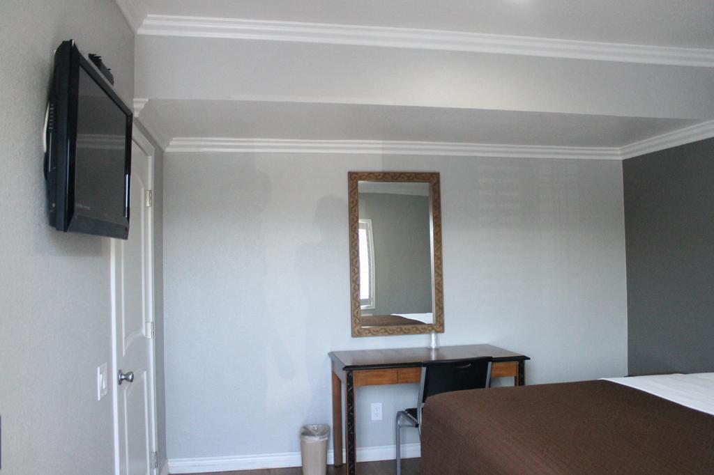Town House Motel Lynwood Buitenkant foto
