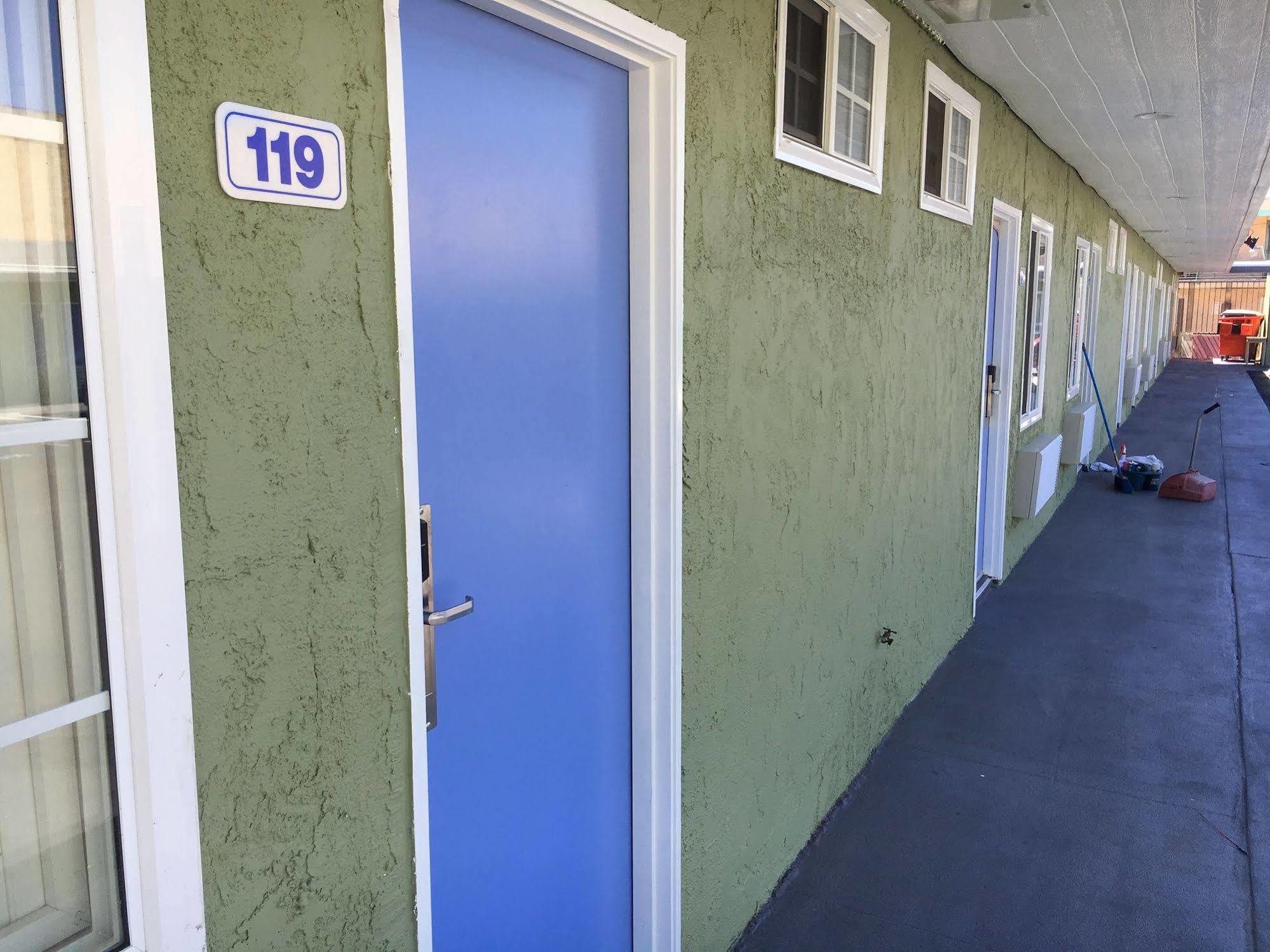 Town House Motel Lynwood Buitenkant foto