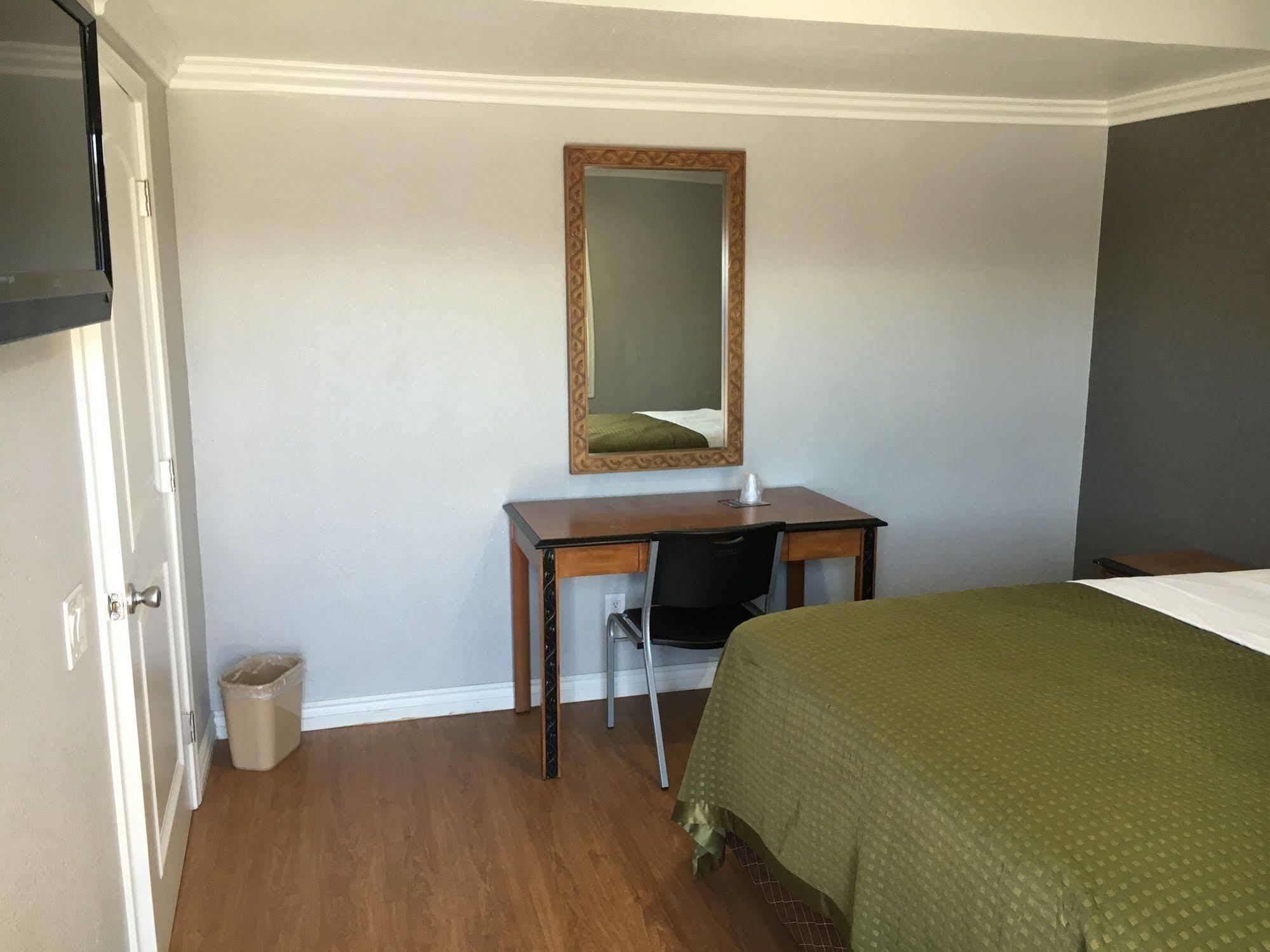 Town House Motel Lynwood Buitenkant foto
