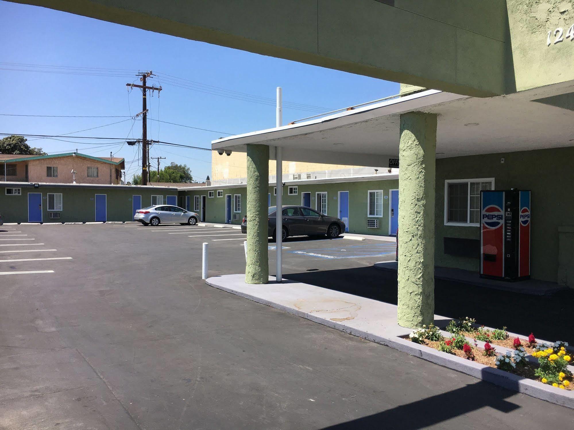 Town House Motel Lynwood Buitenkant foto